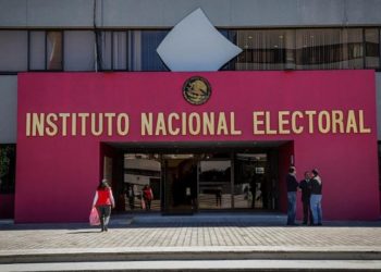 El INE niega medidas cautelares por mensajes del Cuarto Informe Presidencial
