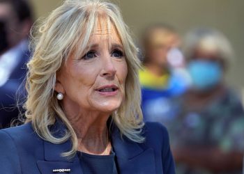 Jill Biden vuelve a dar positivo por COVID tras finalizar su aislamiento