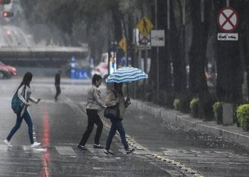 Para este miércoles se pronostica cielo medio nublado y lluvias ligeras por la noche en la CDMX