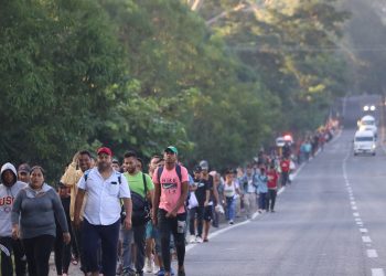 Sale nueva caravana de migrantes desde Chiapas
