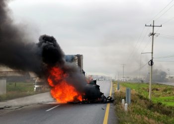 Esto es lo que va a hacer López Obrador ante narcobloqueos en Zacatecas