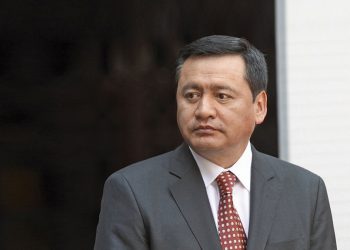 Rechaza Osorio Chong persecución política de Alejandro Moreno, aunque insiste en criticar su desempeño al frente del PRI