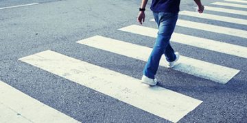 Organizaciones civiles advierten que gobiernos siguen sin establecer políticas de movilidad que protejan al peatón