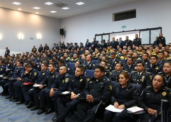 Se lanza convocatoria para que policías concluyan su bachillerato