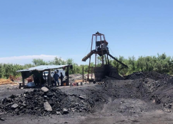 Nueve mineros quedan atrapados en pozo de carbón en Sabinas, Coahuila