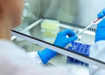 Detectan primer caso de infección simultanea de COVID 19, Viruela del mono y VIH