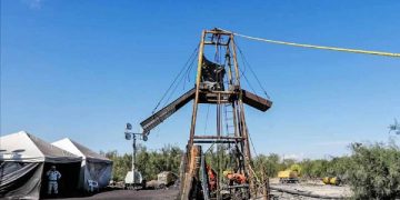 López Obrador afirma que familias ya aceptaron plan de rescate de los 10 mineros atrapados