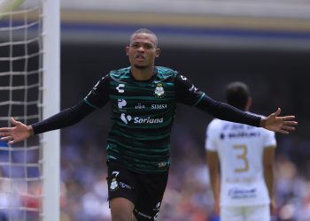 Santos propina tremenda goleada a Pumas en CU