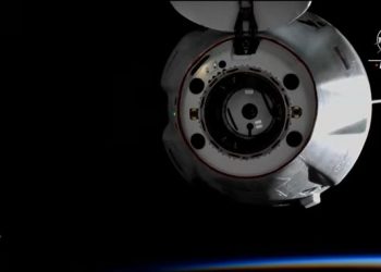 Cápsula de carga de SpaceX se separa con éxito de la EEI e inicia su vuelta