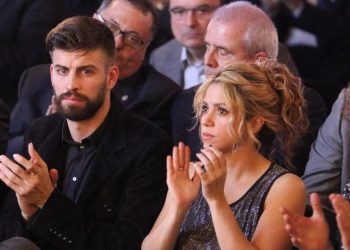 Gerard Piqué se pasea con su nueva novia; Shakira vacaciona con sus hijos