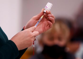 Clara Brugada lanza campaña contra el sarampión: Vacunarán en el Metro y 200 colonias.