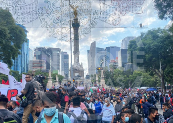 A 8 años de la desaparición de los normalistas de Ayotzinapa, salen a buscar justicia