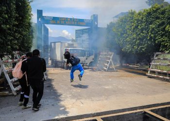 Vandalizan sede militar implicada en caso Ayotzinapa