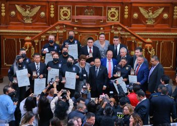 Congreso capitalino entrega Medalla al Mérito Policial