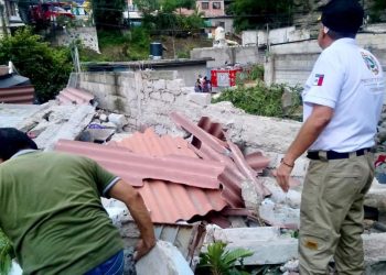 Derrumbe en Cuernavaca deja varias personas lesionadas