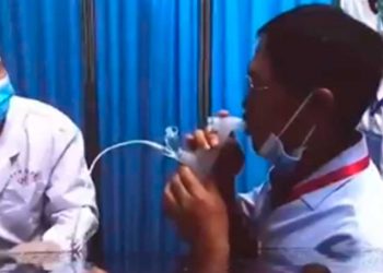 China aprueba la primera vacuna inhalable contra COVID-19