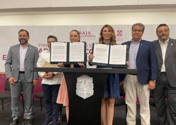 Sheinbaum firma convenio con la gobernadora de Baja California