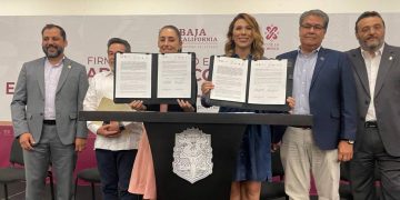 Sheinbaum firma convenio con la gobernadora de Baja California