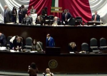 La Cámara de Diputados recordó a la soberana Isabel II de Reino Unido