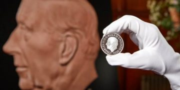 Así son las nuevas monedas con la imagen del rey Carlos III