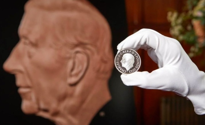 Así son las nuevas monedas con la imagen del rey Carlos III - Enfoque  Noticias