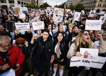 Esta es la situación en Irán tras muerte de una mujer por llevar mal el velo