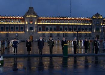 Se recuerda en el Zócalo los sismos de 1985 y 2017