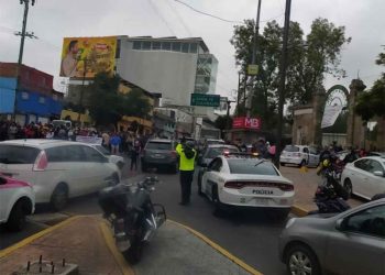 ¿Estas atorado en el tránsito en Avenida Constituyentes? Te contamos la razón