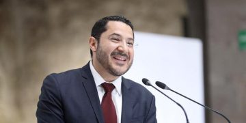 Destaca Martí Batres saldo blanco durante las movilizaciones de ayer por los ochos años del caso Ayotzinapa