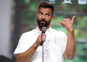 Presentan denuncia contra Ricky Martin, aquí de qué se le acusa