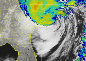 El huracán Ian toca tierra en Carolina del Sur