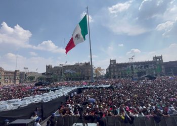 ¿No podrás asistir al Zócalo a ver a Grupo Firme? Aquí te decimos donde transmitirán el concierto