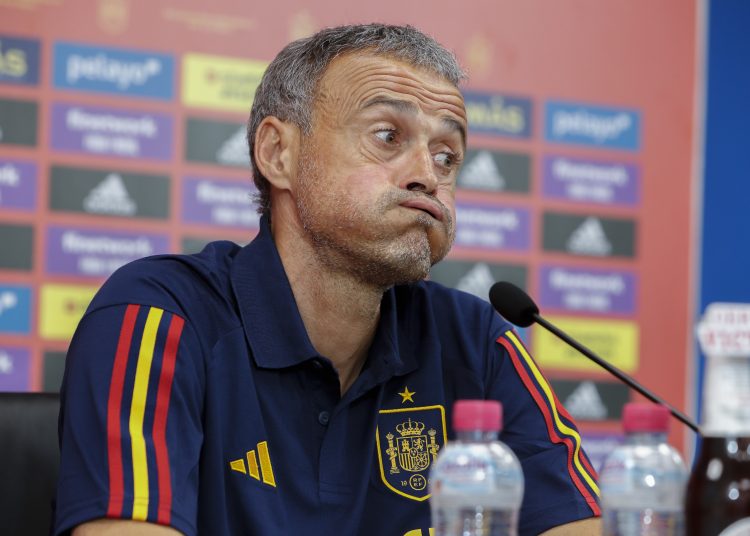 -FOTODELDÍA- ZARAGOZA, 23/09/2022.- El entrenador de la selección española, Luis Enrique, ofrece una rueda de prensa este viernes en el estadio de la Romareda, en Zaragoza, antes de los partidos de la Liga de Naciones contra Suiza, el 24 de septiembre, y Portugal, tres días después. EFE/Javier Belver