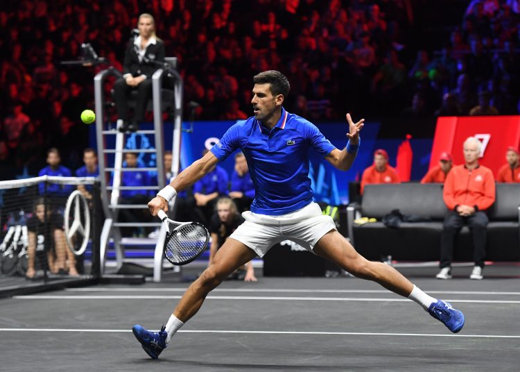 London (United Kingdom), 25/09/2022.- Team Europe's Novak Djokovic in action against Team World's Felix Auger-Aliassime during the Laver Cup tennis tournament at the O2 Arena in London, Britain, 25 September 2022. (Tenis, Reino Unido, Londres) EFE/EPA/ANDY RAIN