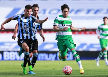 Querétaro y Santos protagonizan un gran partido