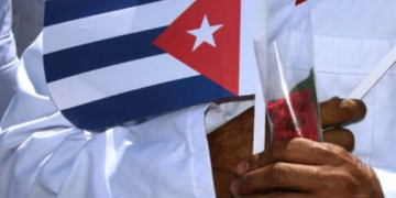 Llegan más médicos cubanos a México