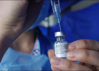 La EMA respalda esta vacuna adaptada a otras dos subvariantes de ómicron