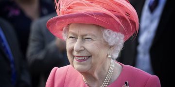 Revelan la primera imagen de la tumba de la Reina Isabel II