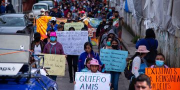 Por esta razón cientos de maestros marchan en Chiapas