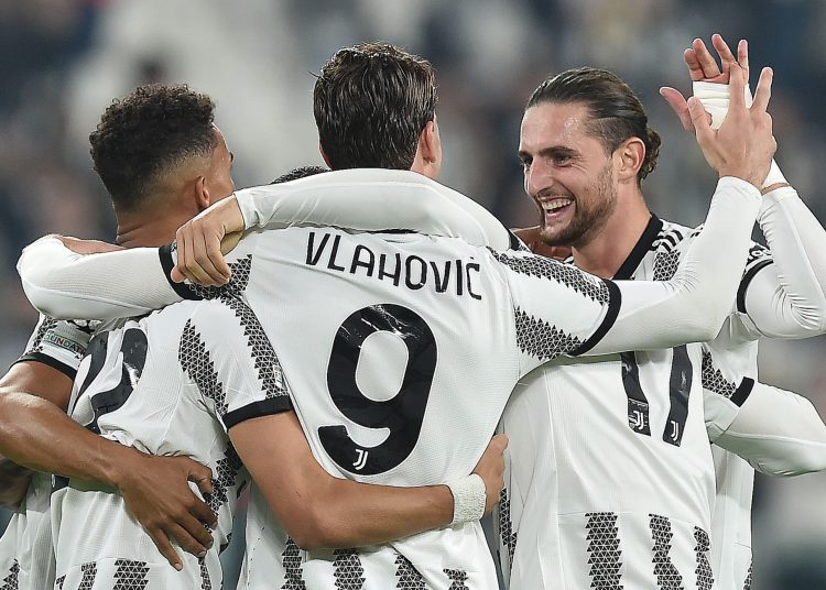 Turin (Italy), 05/10/2022.- Juventus'Äô Dusan Vlahovic celebrates scoring the 2-0 during the UEFA Champions League group stage soccer match Juventus FC vs Maccabi Haifa FC at the Allianz Stadium in Turin, Italy, 5 Occtober 2022. (Liga de Campeones, Italia, Estados Unidos) EFE/EPA/ALESSANDRO DI MARCO