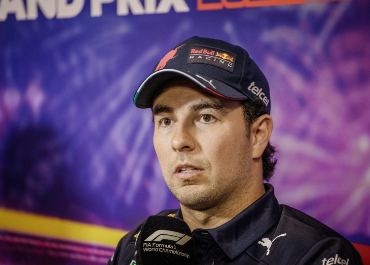 Singapore (Singapore), 29/09/2022.- Mexican Formula One driver Sergio Perez of Red Bull Racing speaks to reporters during the drivers press conference ahead of the Singapore Formula One Grand Prix at the Marina Bay Street Circuit, Singapore, 29 September 2022. The Formula One Grand Prix of Singapore will take place on 02 October 2022. (Fórmula Uno, Singapur, Singapur) EFE/EPA/TOM WHITE
