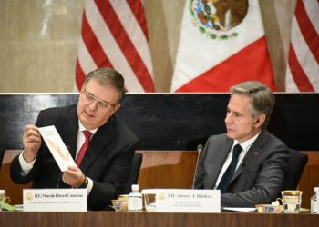 Canciller Ebrard defiende en EU a la Guardia Nacional
