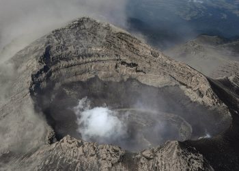 Autoridades alertan ante la identificación del crecimiento de un domo en el Popocatépetl