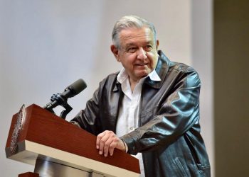 López Obrador celebra la reforma para mantener al Ejército en las calles