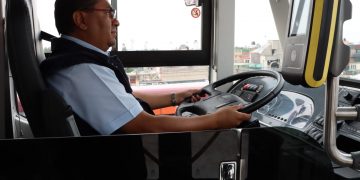 Trolebús elevado inicia operaciones con 30 unidades