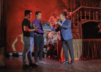 Se contagia el Teatro Zaragoza de la locura de los Locos Addams en Atzán 2022