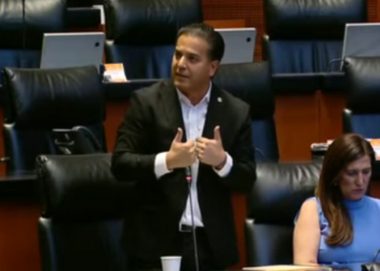 Senadores se dan puentes y compactan 3 sesiones en un solo día