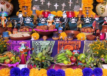 Elementos del altar de Día de muertos
