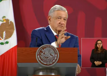 AMLO destaca inversión para mantenimiento de carreteras libres y autopistas