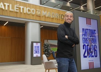 Griezmann se une al Atlético hasta 2026
